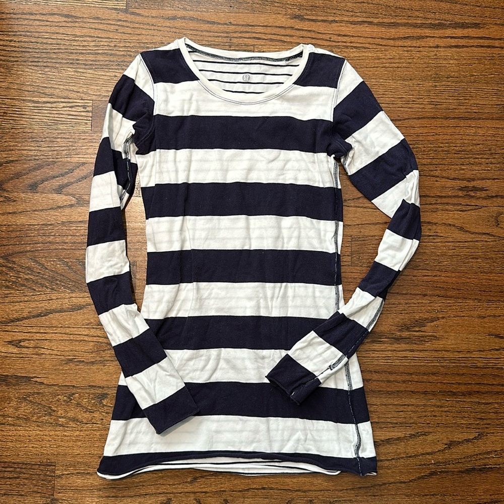 Lululemon Cabin Long Sleeve Tee II Reversible Size 4